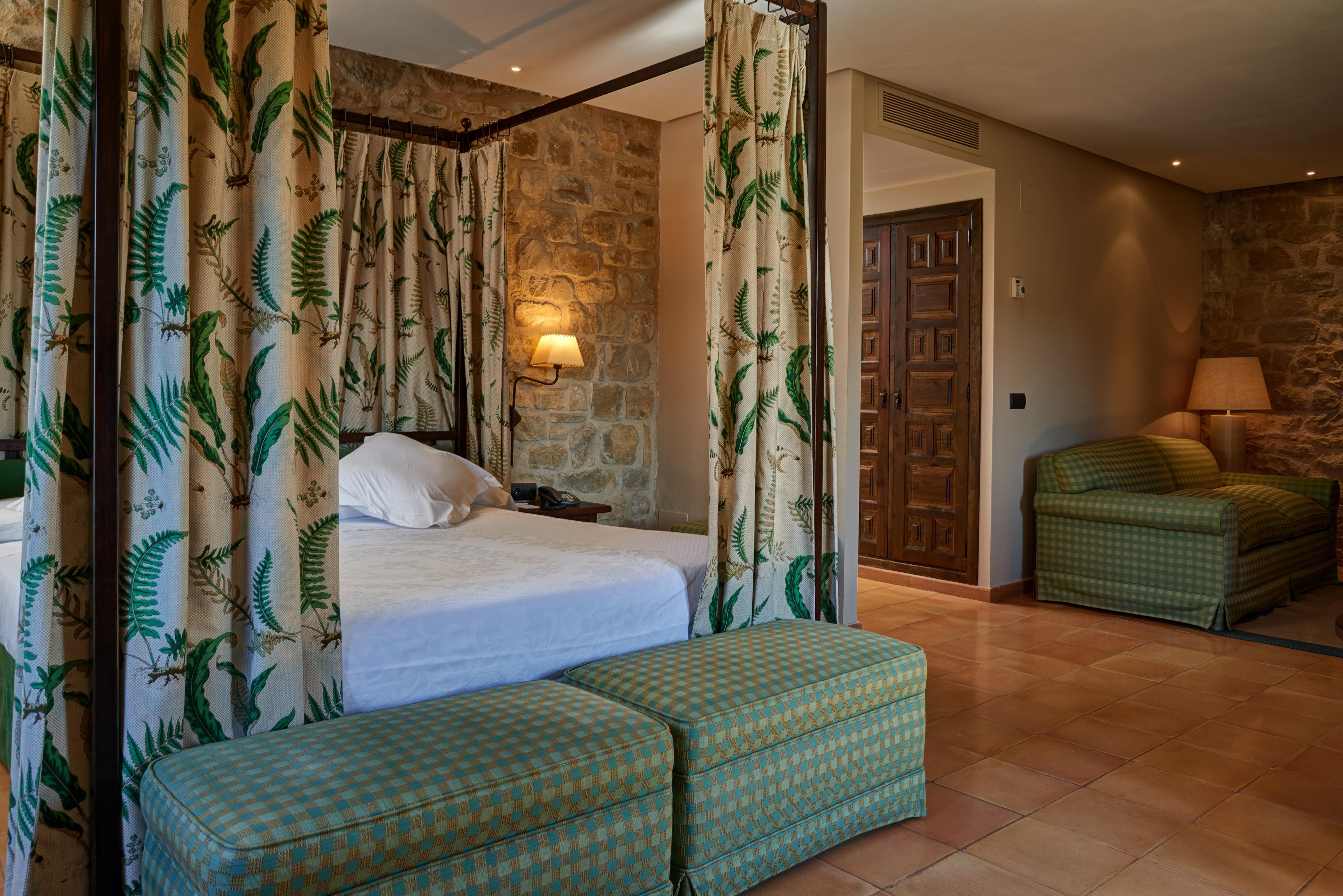 Parador De Сос-дель-Рей-Католико Экстерьер фото