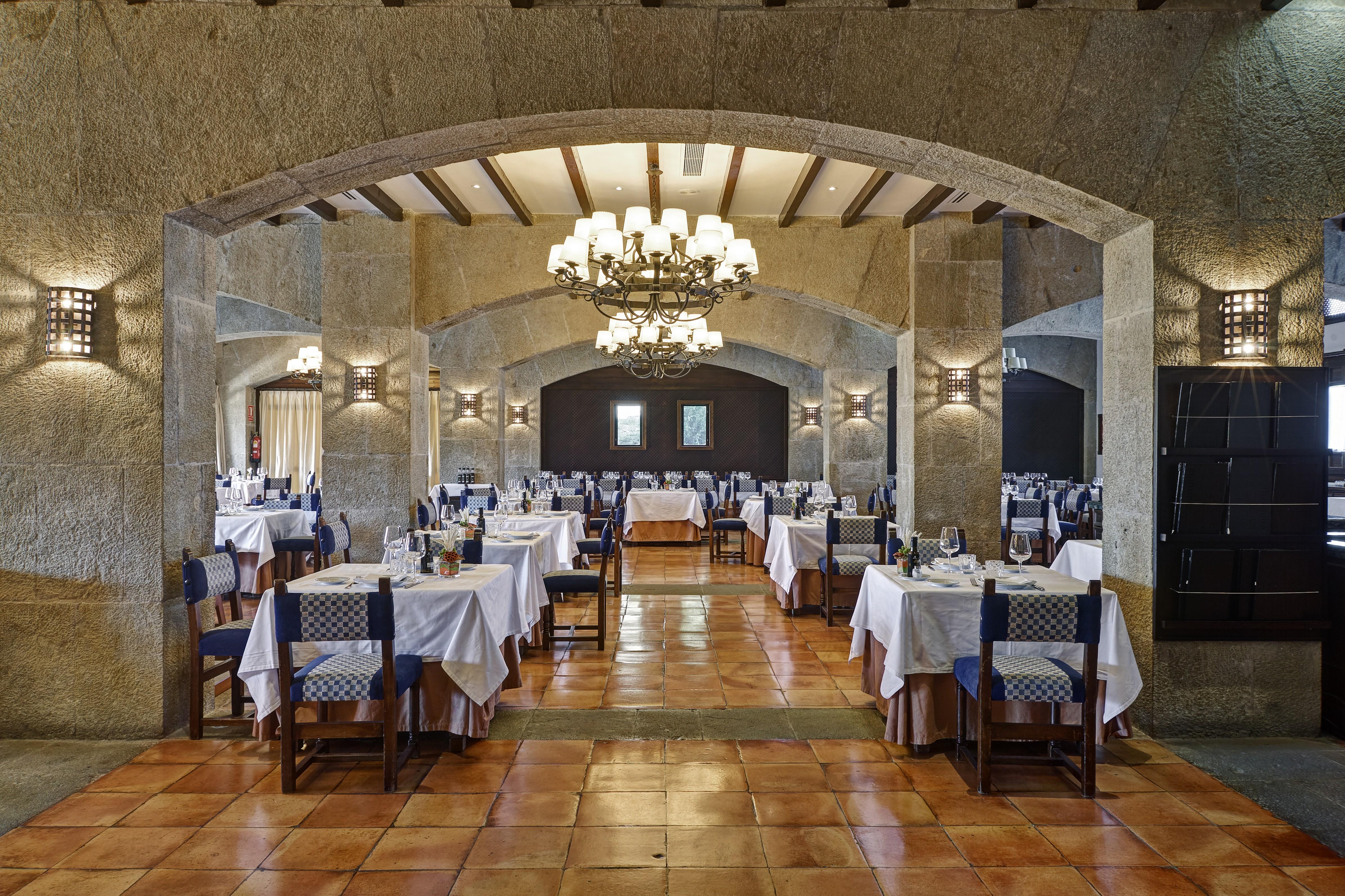 Parador De Сос-дель-Рей-Католико Экстерьер фото