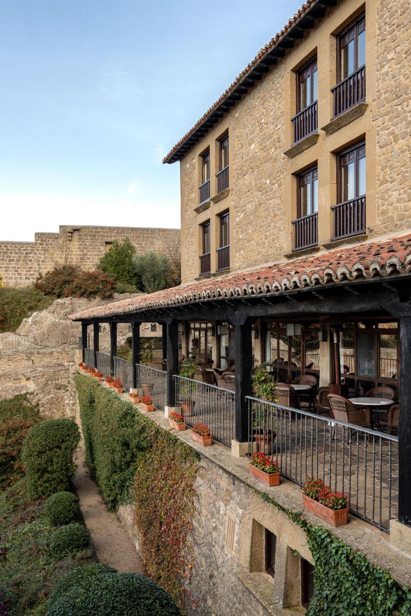 Parador De Сос-дель-Рей-Католико Экстерьер фото