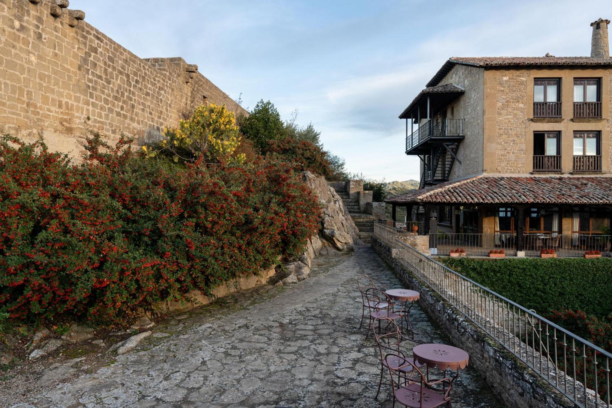 Parador De Сос-дель-Рей-Католико Экстерьер фото