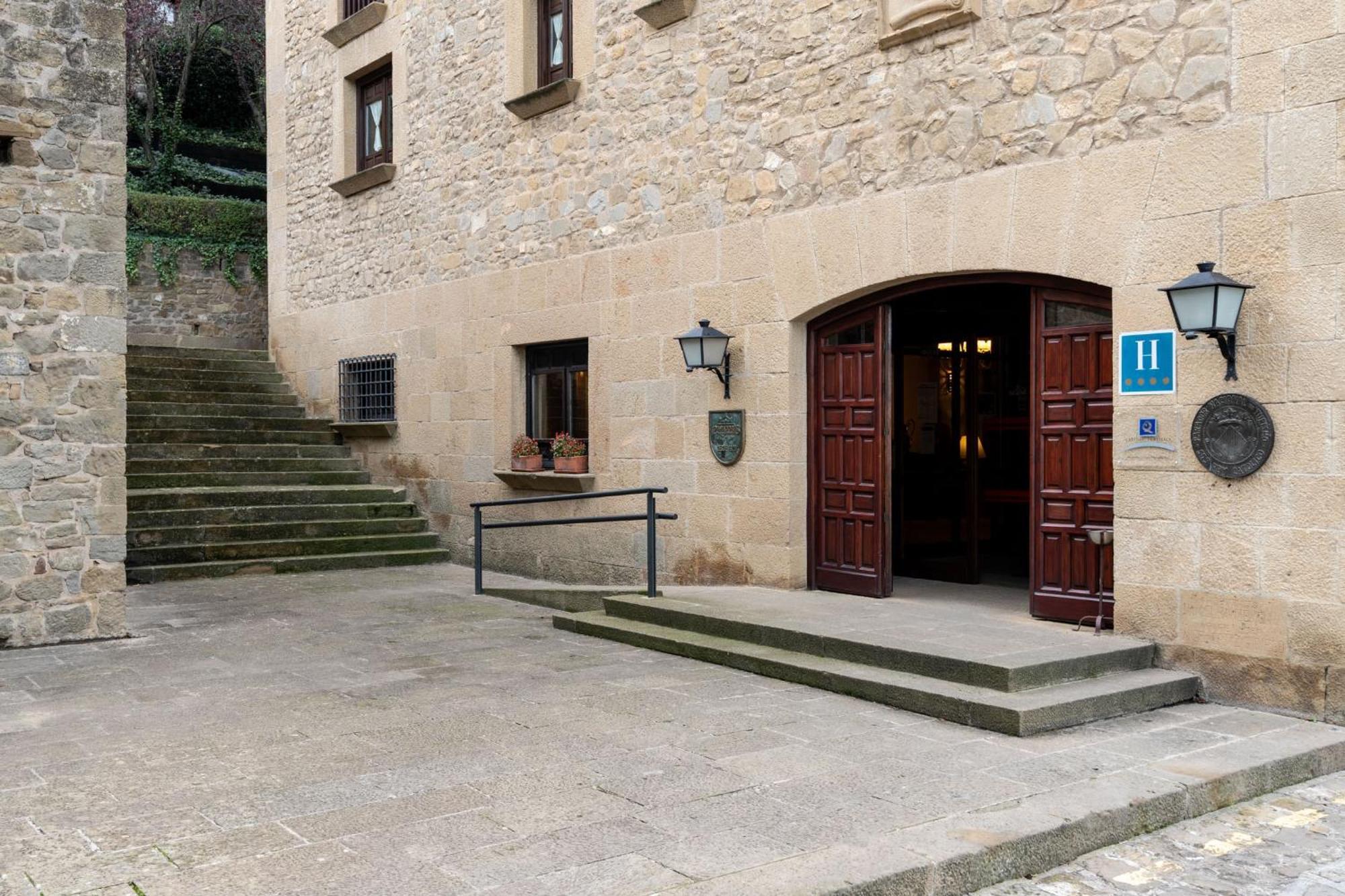 Parador De Сос-дель-Рей-Католико Экстерьер фото