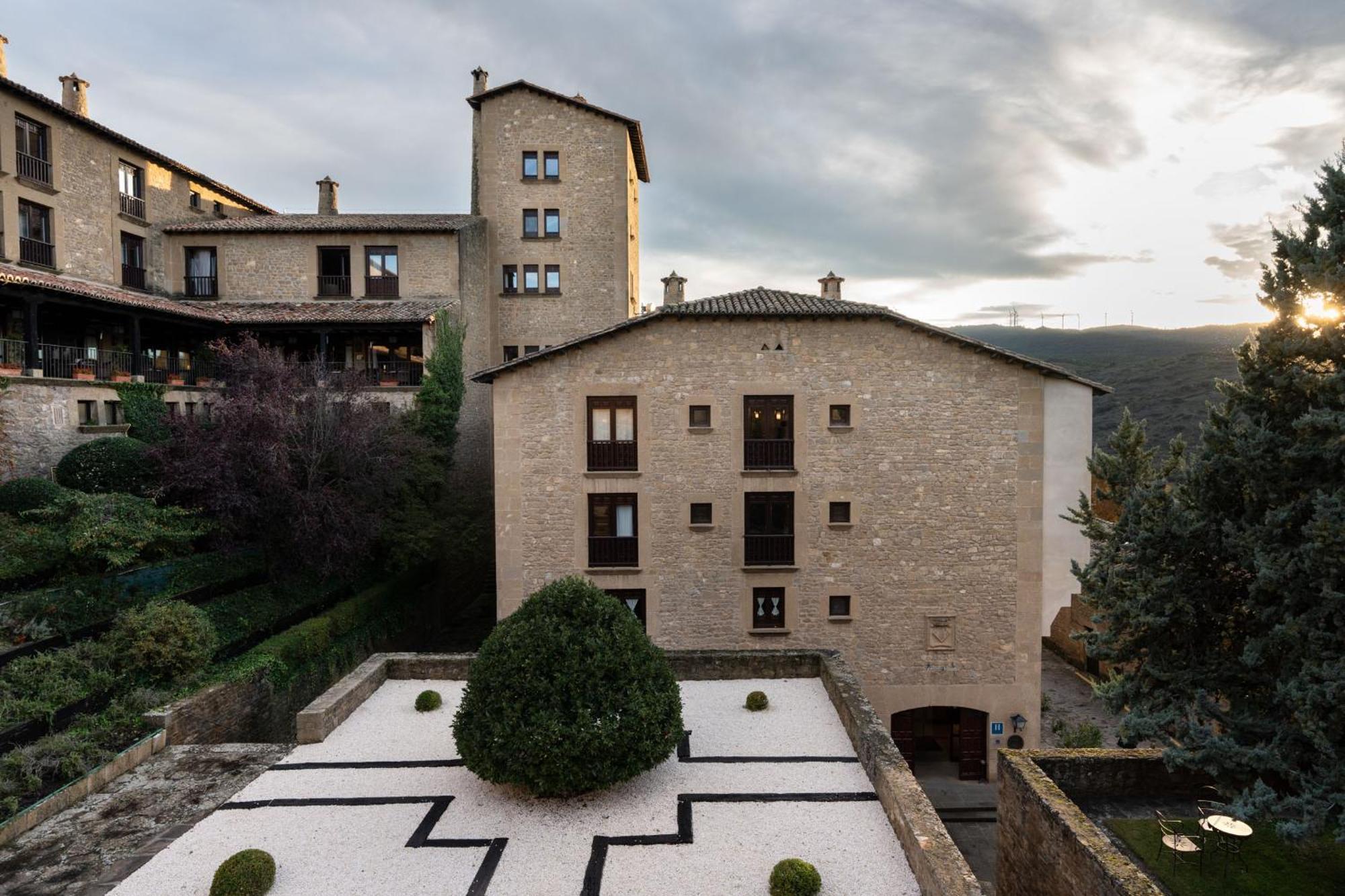 Parador De Сос-дель-Рей-Католико Экстерьер фото